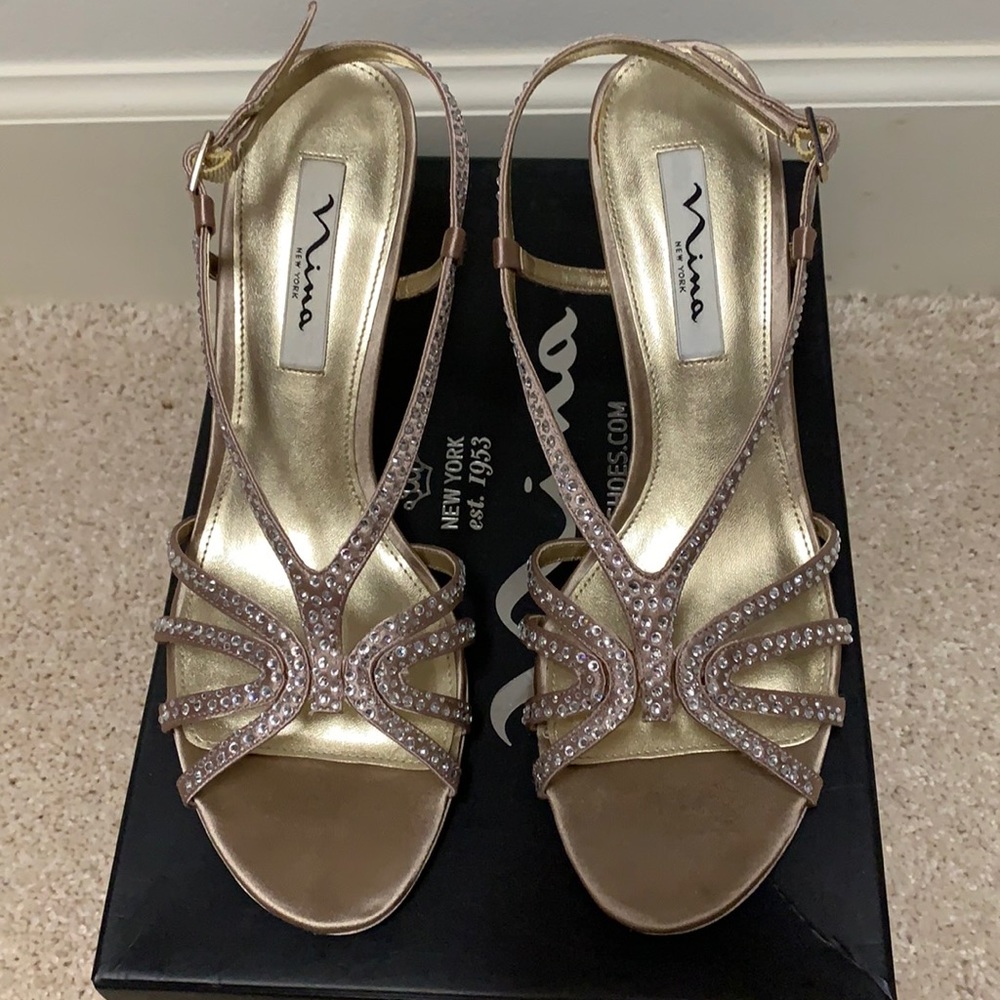 Nina Bobbie JS dress sandal champagne